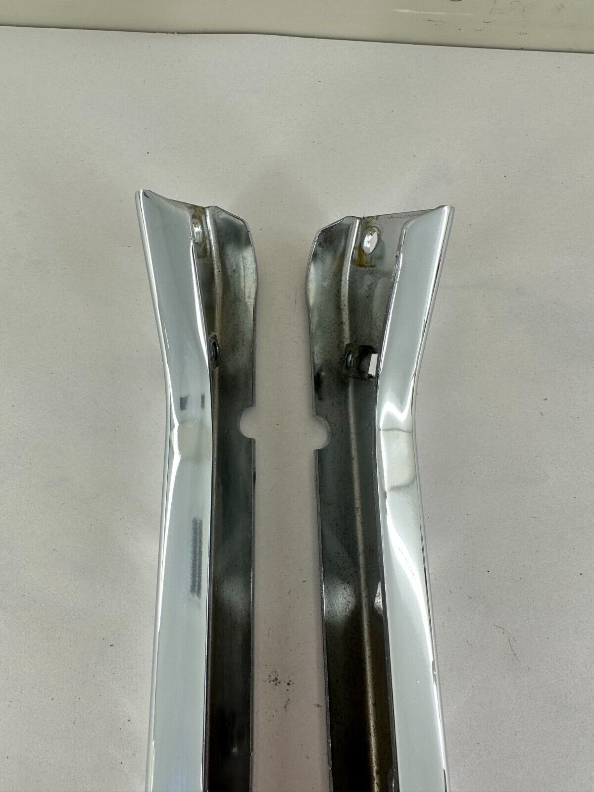 2004 HARLEY ELECTRA GLIDE Chrome Saddlebag Rear Mounting Bracket Arm Bar