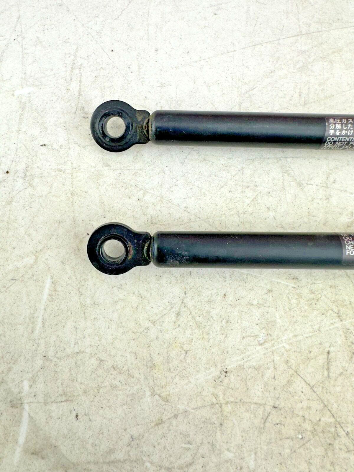 2004 Honda Goldwing GL1800 Saddlebag Door Lid Shock Strut