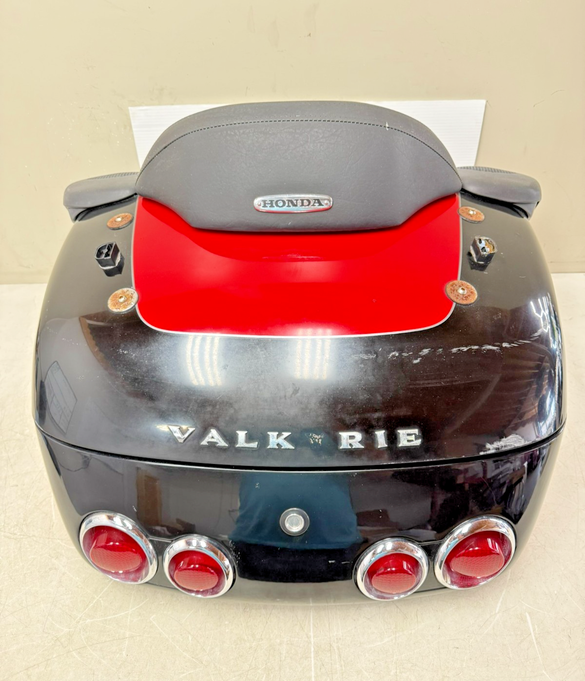 2001 HONDA VALKYRIE INTERSTATE Trunk Luggage Speaker Lid Storage Box W/ key