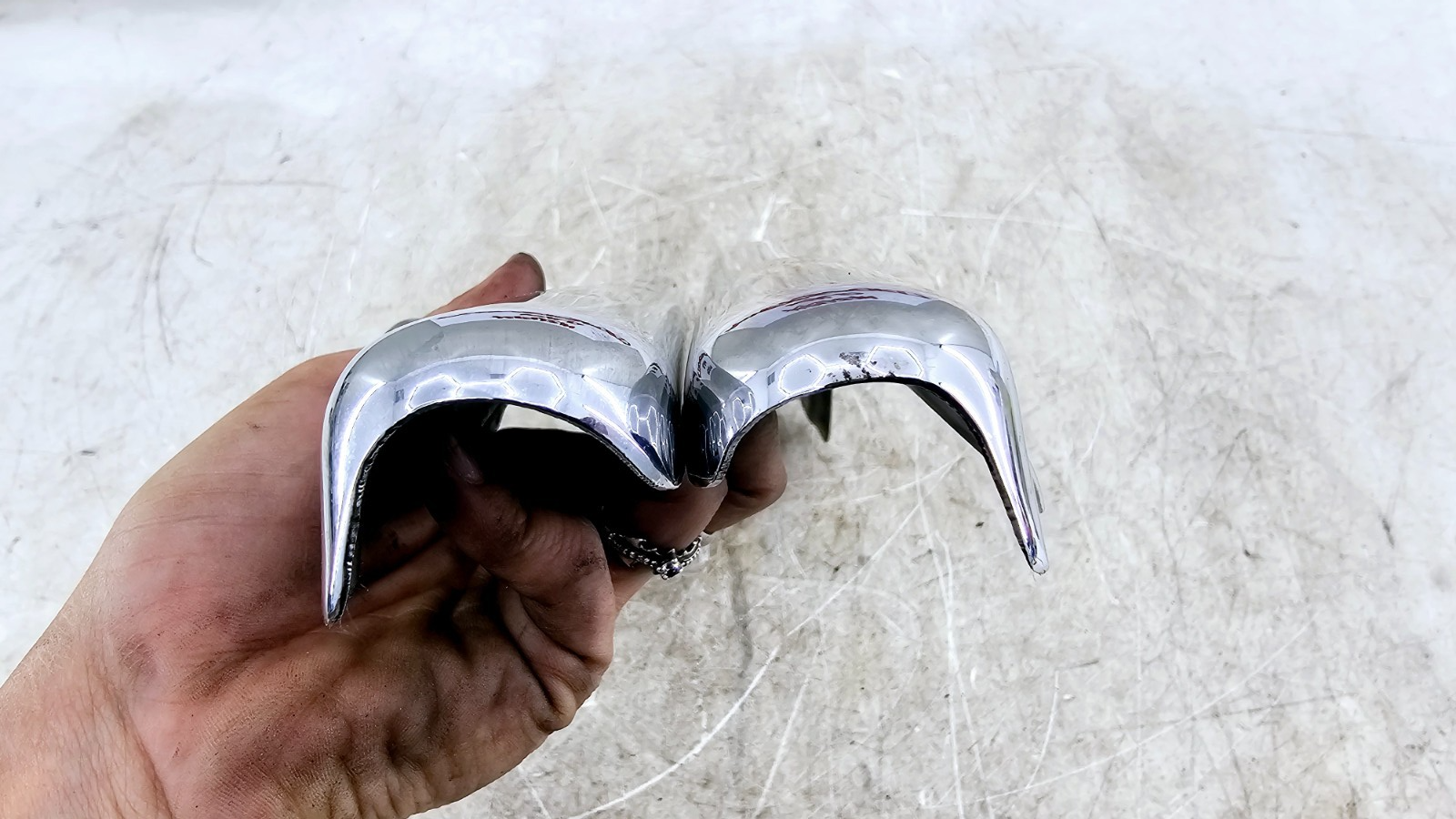 2000 HARLEY ELECTRA GLIDE Left Right Fender Chrome Strut Arm Cover