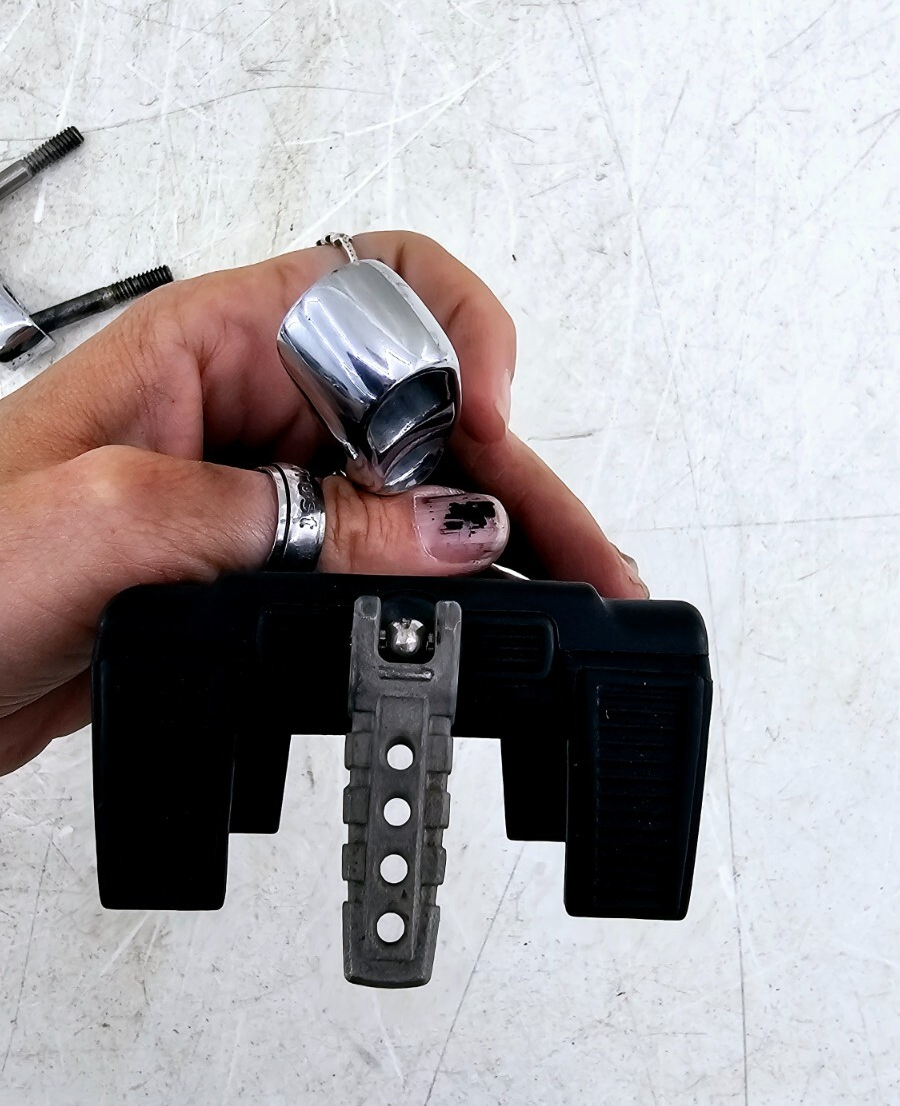 2003 HARLEY SOFTAIL DEUCE Ciro Premium Smartphone GPS Holder Chrome Mount