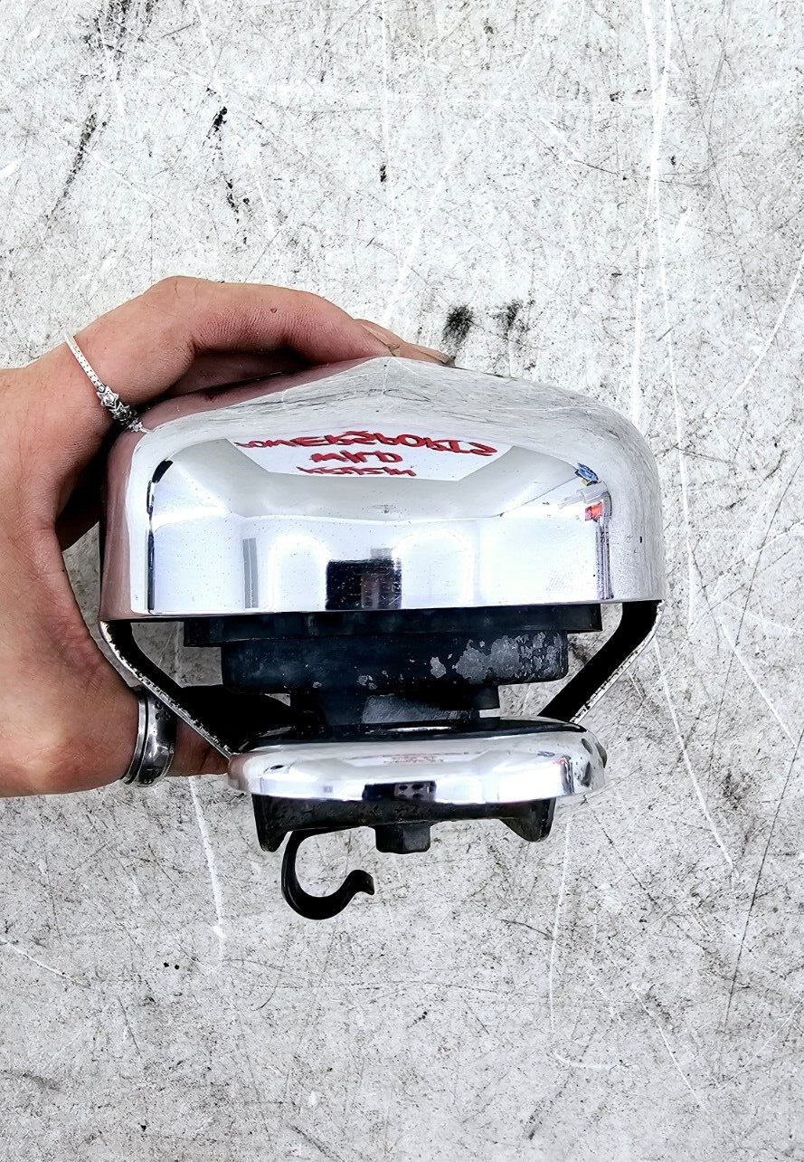 2000 Harley Davidson Sportster Horn + Chrome Cover