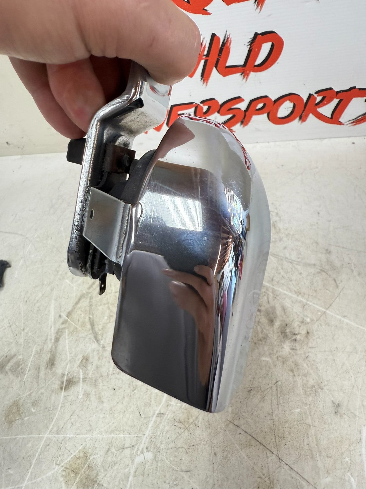 2003 HARLEY DYNA WIDE GLIDE OEM Horn & Chrome Cover