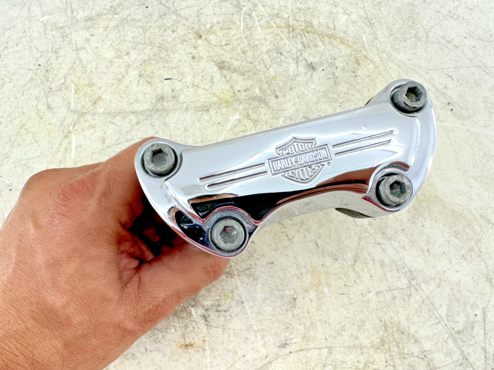 1997 HARLEY DYNA Handlebar Clamp Riser Risor Perch