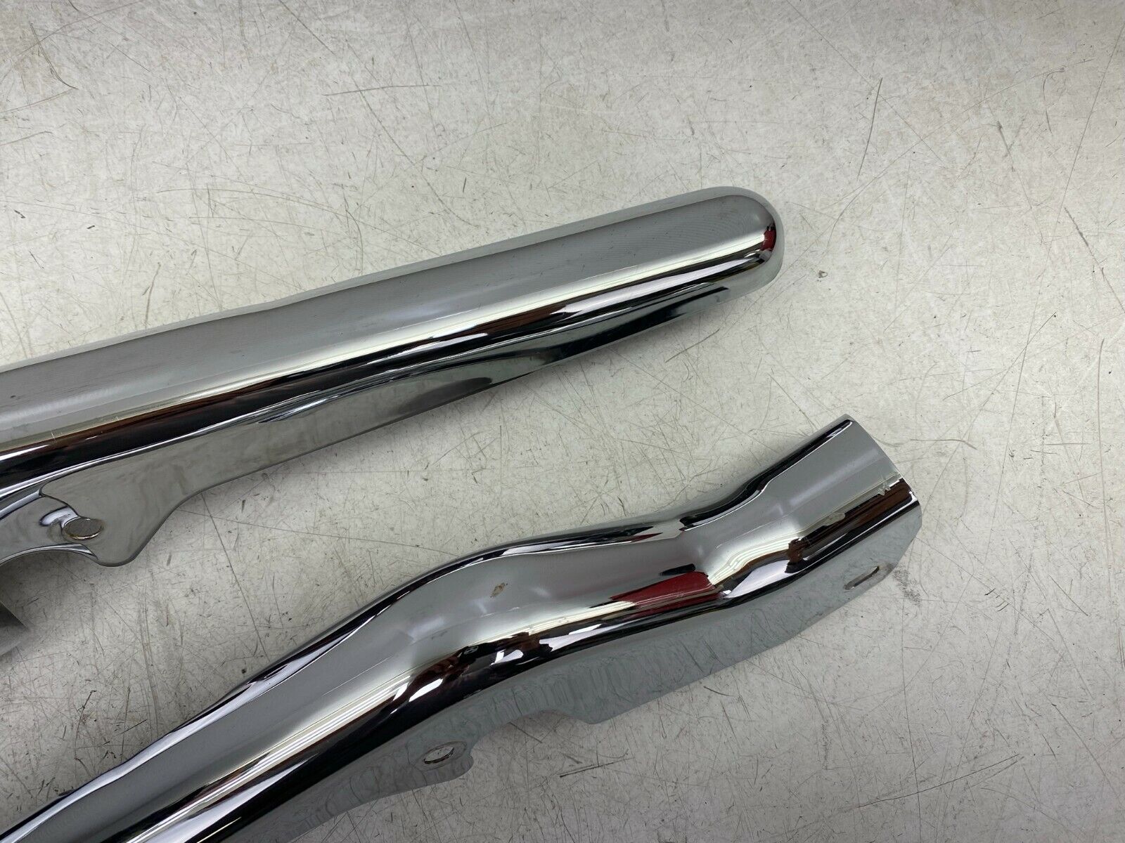 2003 HARLEY DAVIDSON FLH Electra Glide Rear Fender Frame Strut Arm Bar Cover