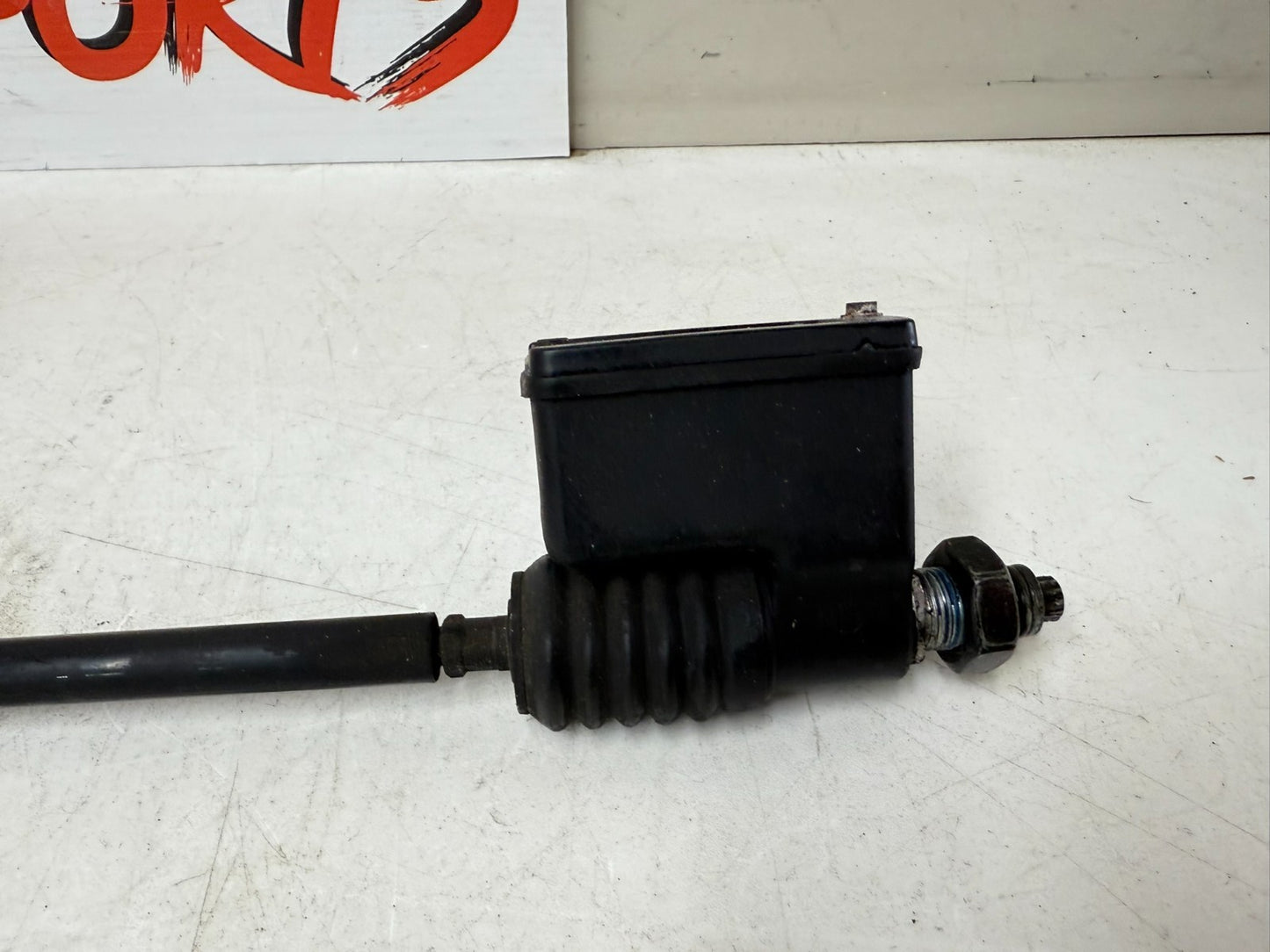 2003 HARLEY DYNA WIDE GLIDE OEM HD  Forward Control Shift Brake Pedal Foot Pegs