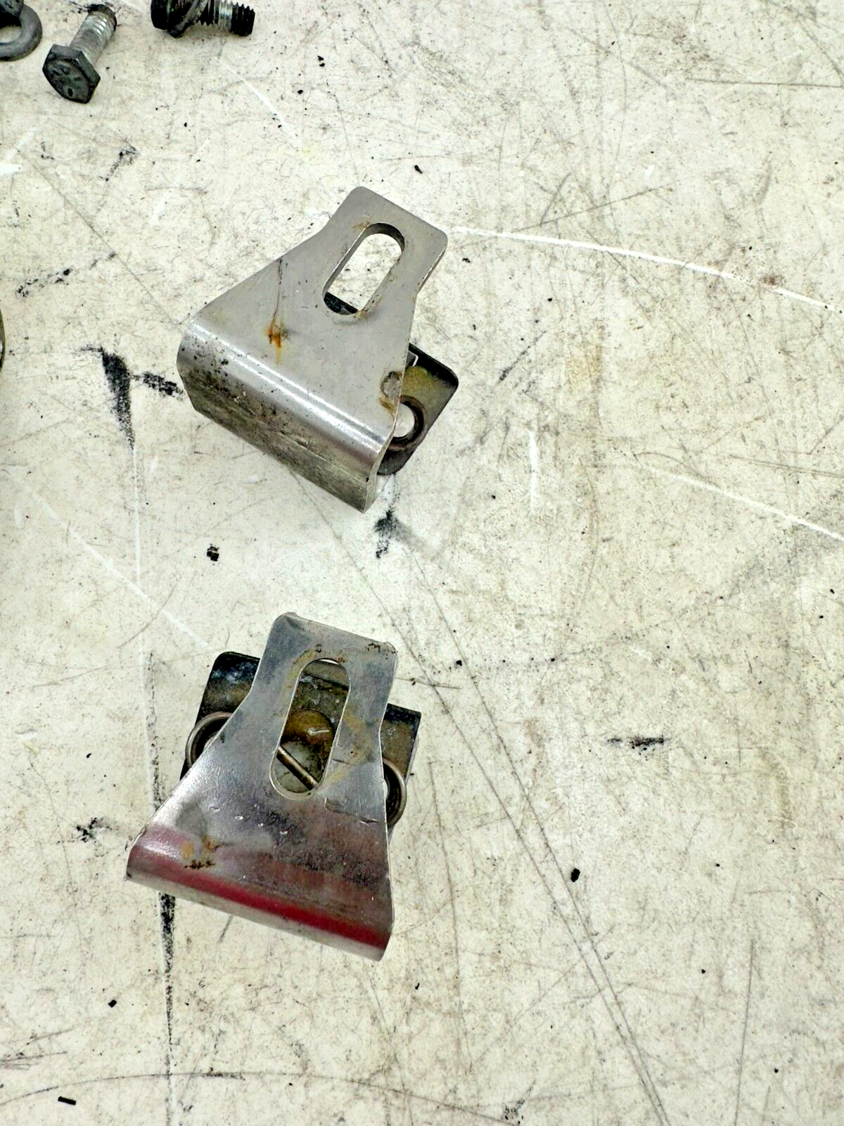 1999 HARLEY FLH ELECTRA GLIDE Saddlebag Quick Release Docking Hardware Pins