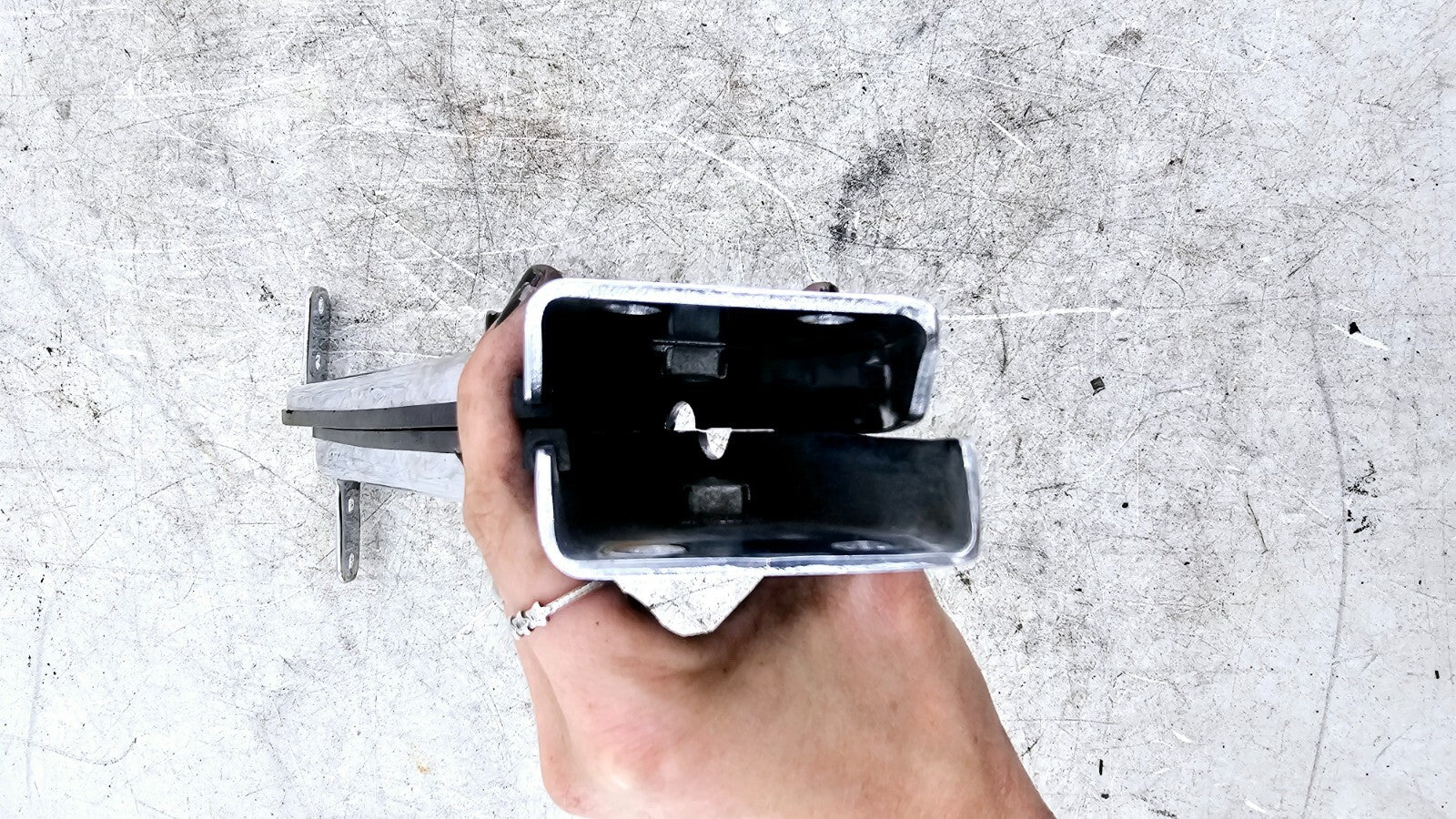 1998 HARLEY FLH ROADKING Chrome Saddlebag & Crash Bar Mounting Arms Frame