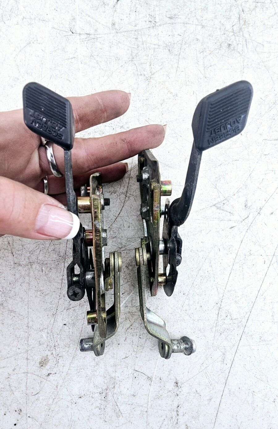 1993 HONDA GOLDWING GL1500 Windshield Height Adjustment Hardware