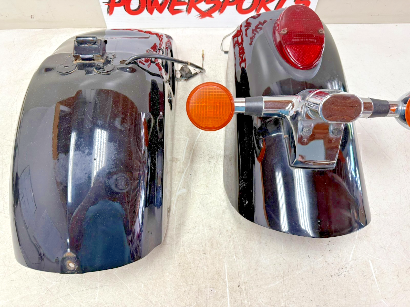 2001 HONDA VALKYRIE INTERSTATE Rear Back Fender Mudguard Turn Signal Light