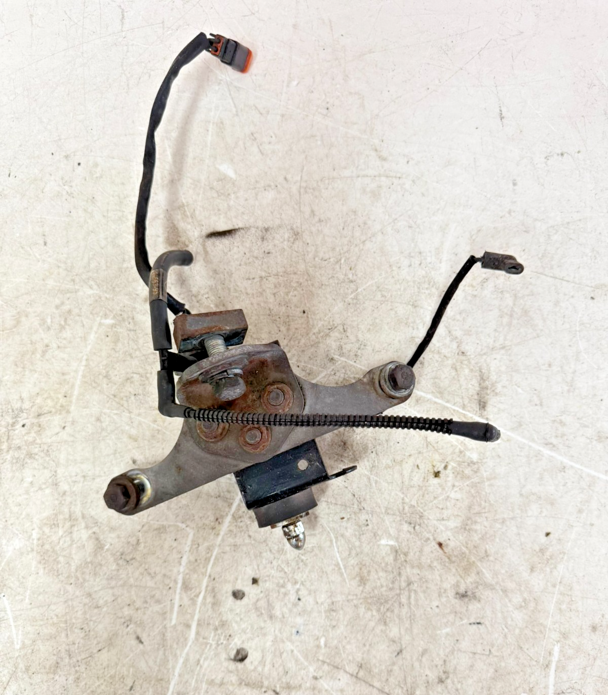 1997 HARLEY DAVIDSON SOFTAIL Upper Engine Motor Horn Mount Bracket