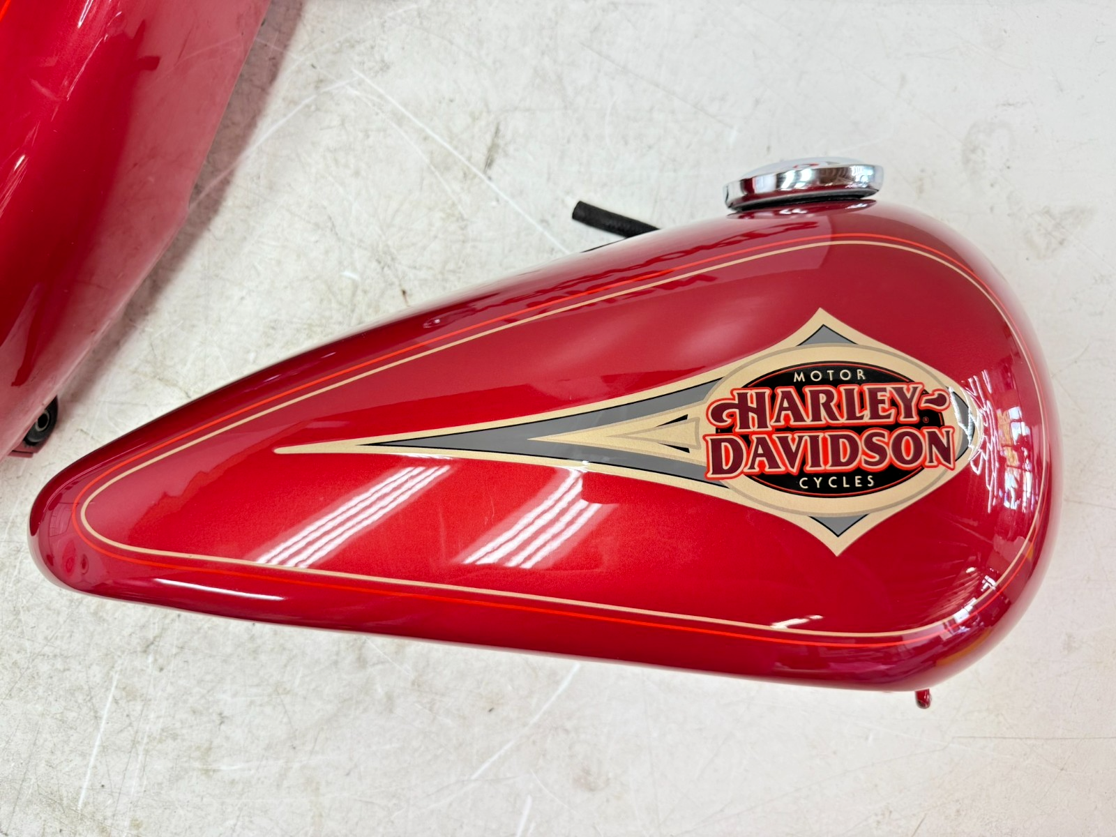 1997 HARLEY DAVIDSON SOFTAIL OEM Left Right Split Gas Fuel Tank